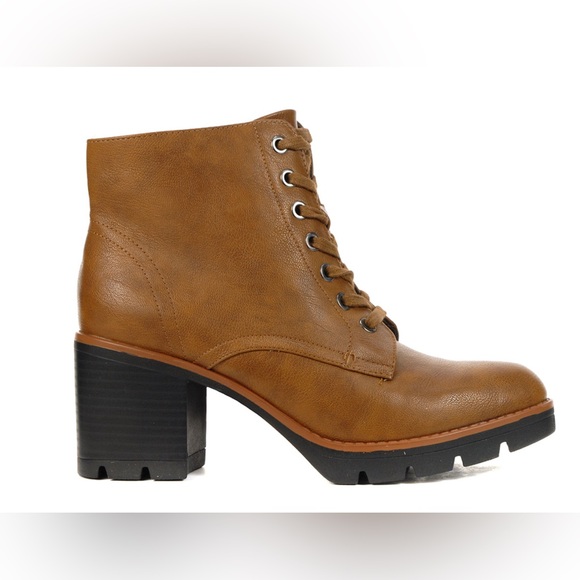 Naturalizer Madalynn Tan Heeled Ankle Booties - Picture 2 of 8